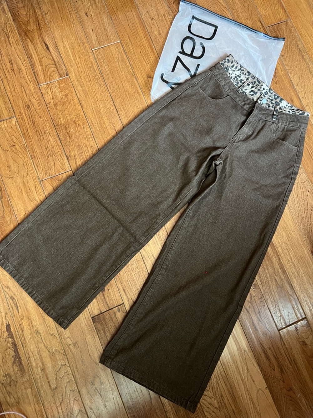 Wide-Leg women’s Pants in Dark Brown with leopard print waistband